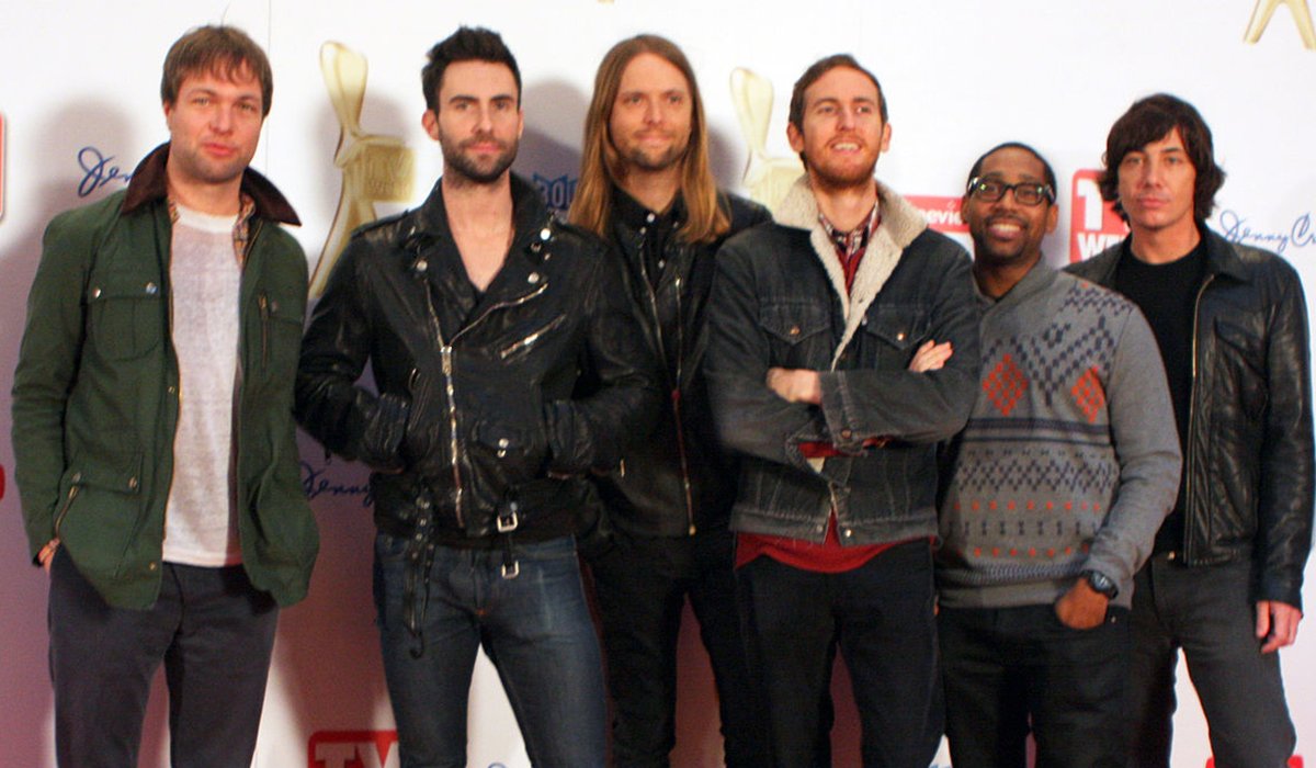 Maroon 5 recieve decade award