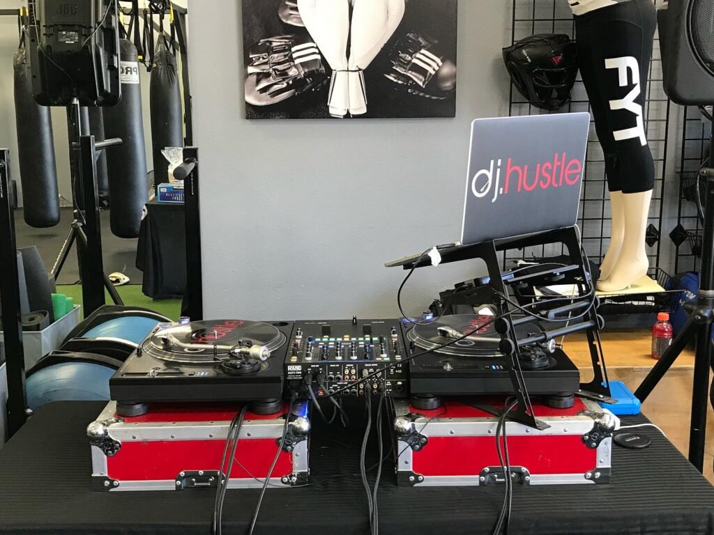 DJ Hustle Teaches Students How to DJ in Newport Beach Long Beach and Irvine 